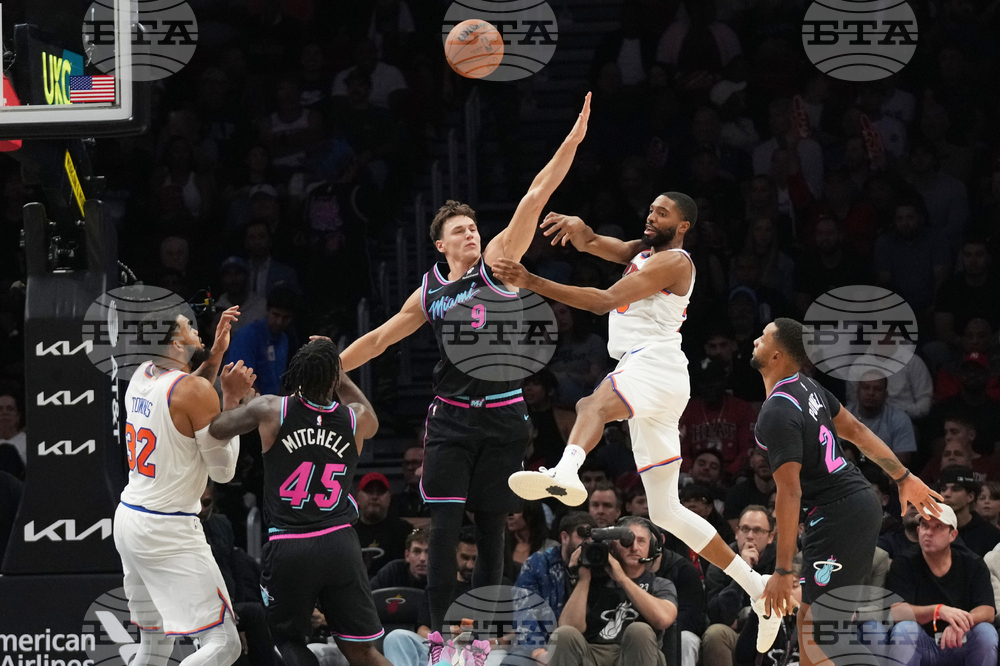 Knicks Heat Basketball