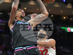 Knicks Heat Basketball