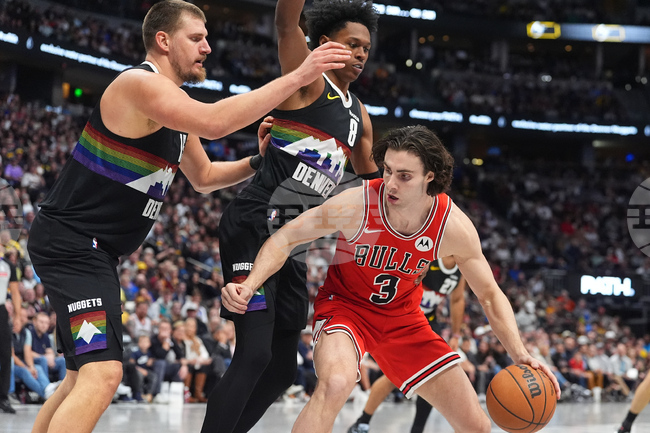 Чикаго Булс победи Денвър Нъгетс като гост в НБА