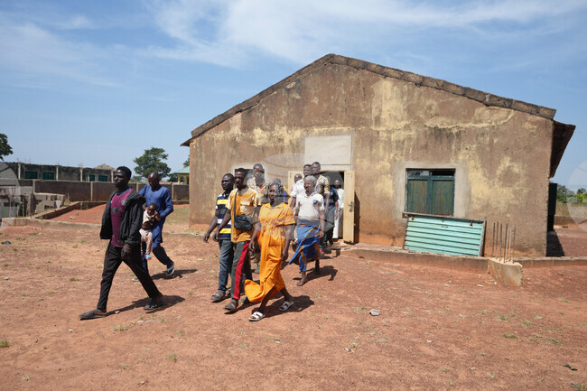 Най-малко 160 християни бяха отвлечени при нападение срещу две църкви в Северна Нигерия