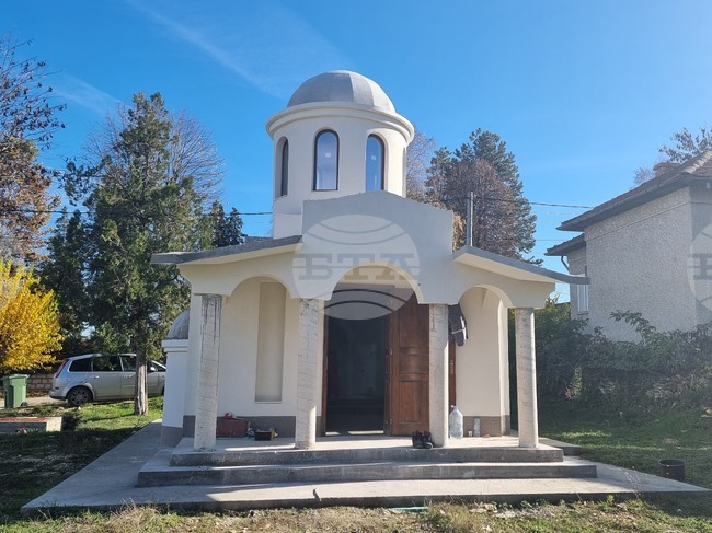 В плевенското село Тученица напредва строежът на параклиса "Света Параскева", нужни са още средства за завършването му