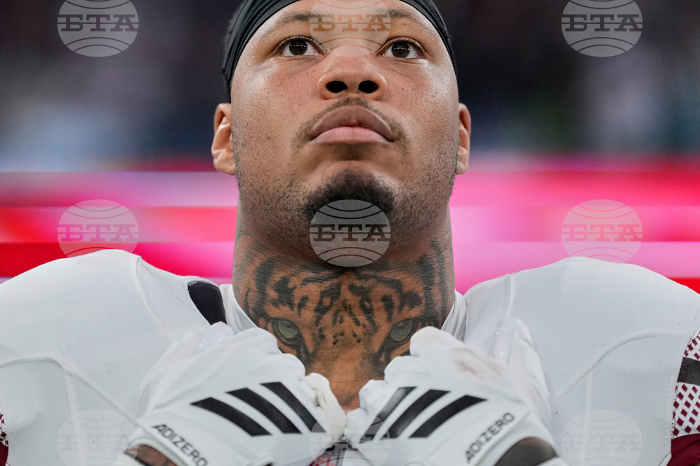 APTOPIX Commanders Dolphins Football