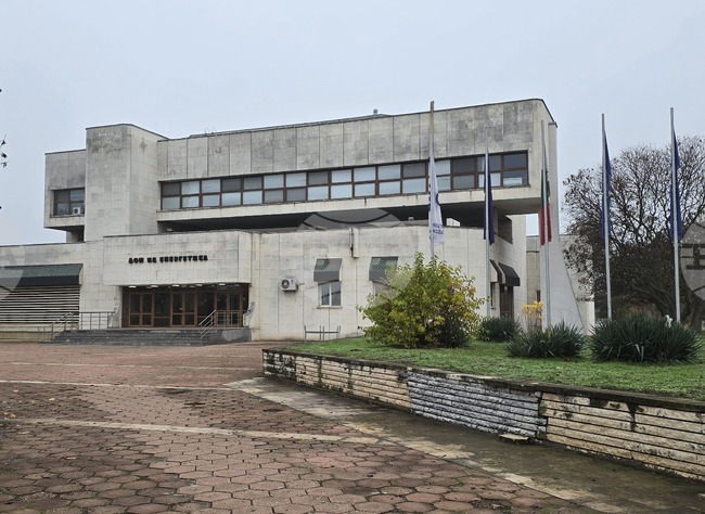 Захари Бахаров представя в Козлодуй постановката „Чамкория“