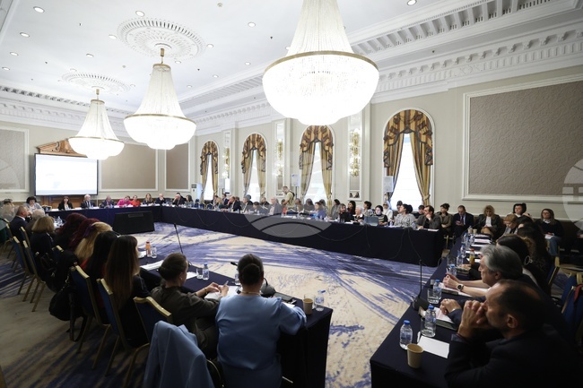 Специалист по технически науки и уеб разработчик са сред най-желаните професии, а градинар и музикант са сред най-непривлекателните, според проучване