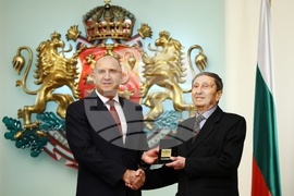 Румен Радев - военнослужещи - награждаване