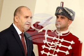 Румен Радев - военнослужещи - награждаване