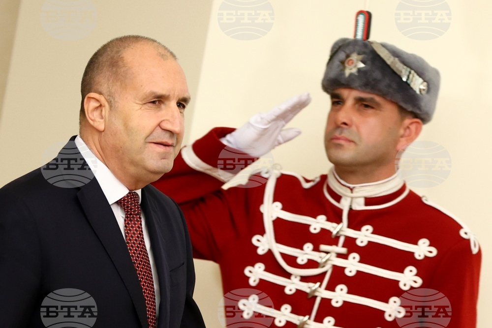 Румен Радев - военнослужещи - награждаване