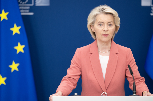 Разширяването на ЕС е инвестиция в сигурността и свободата, каза председателят на Европейската комисия