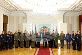 Румен Радев - военнослужещи - награждаване