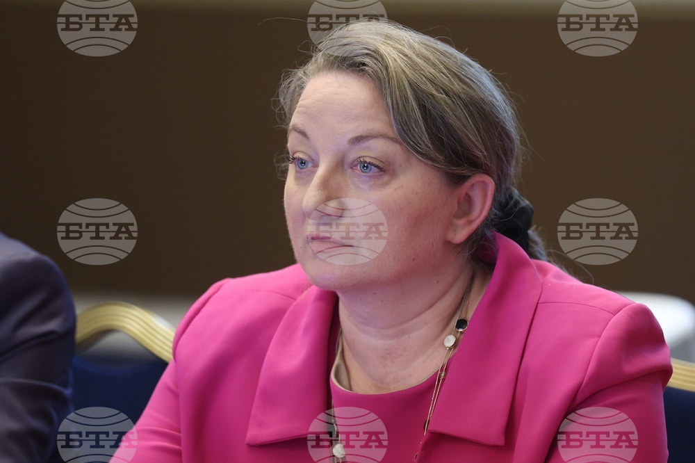 Писмо от Деница Сачева, председател на Комисията по труда и социалната политика