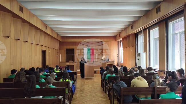 Старозагорски шестокласници посетиха съдебната палата в Деня на отворените врати