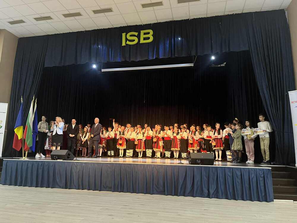 В Букурещ с концерт и церемония по награждаване приключи седемнадесетия фестивал на българите по света „Аз съм българче“ 