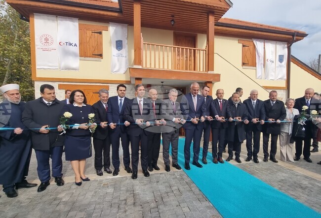 Дипломати и министри от България и Турция уважиха откриването на мемориалната къща-музей „Наим Сюлейманоглу“ в Момчилград
