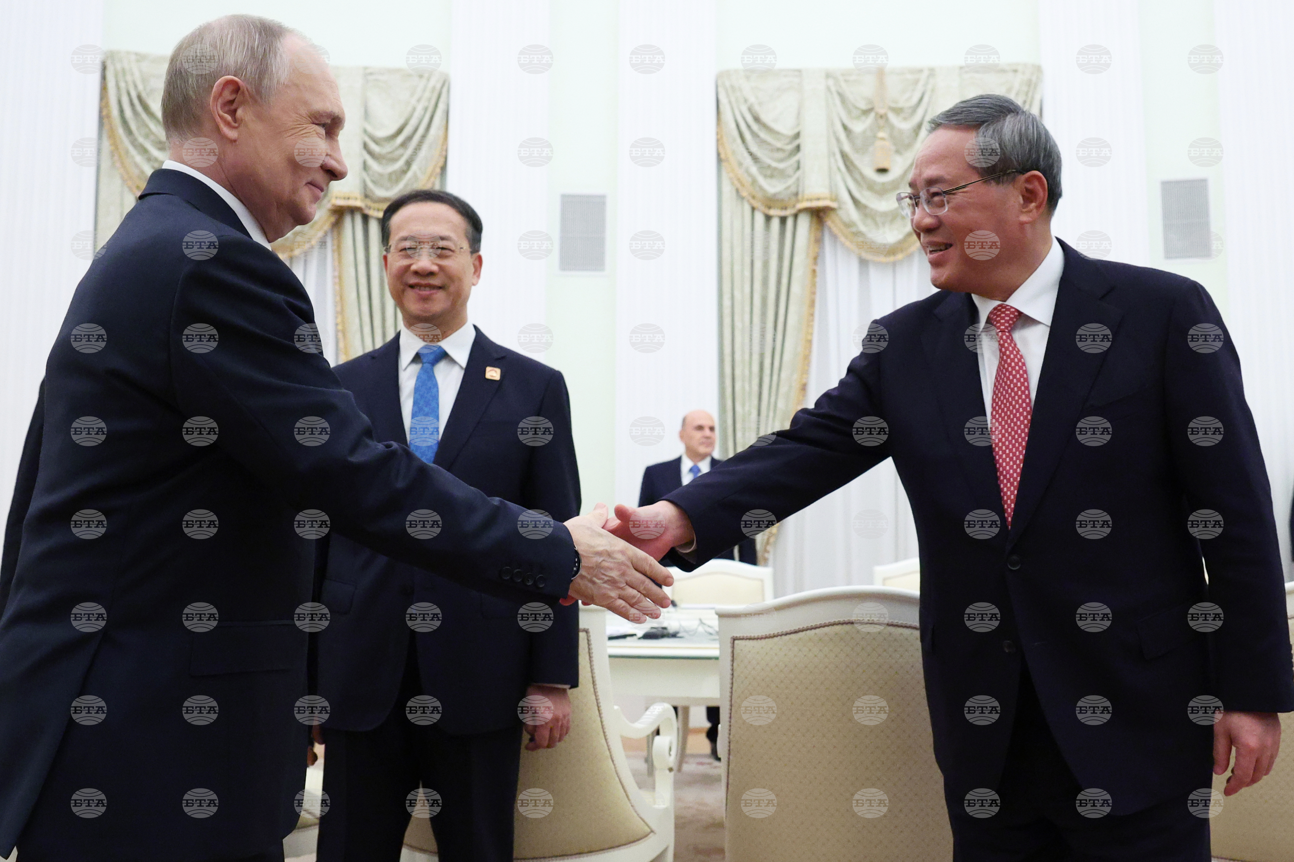 Китайският премиер се е срещнал вчера в Москва с Путин, съобщи Синхуа