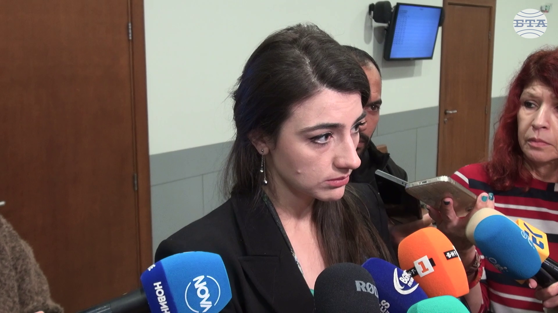 Съдът оправда Лена Бориславова по обвинение за документна измама