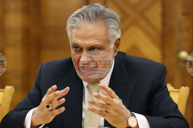 Външният министър на Пакистан заяви, че Исламабад съдейства за предаването на съобщения между САЩ и Иран