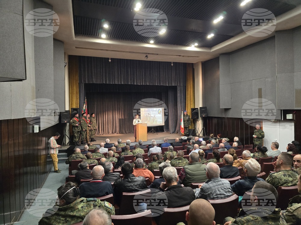 Тържествена церемония по повод 140-ата годишнина от Сръбско-българската война и празника на Сухопътните войски се състоя в Сливен