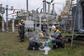 CORRECTION Russia Ukraine War Energy Workers Photo Essay
