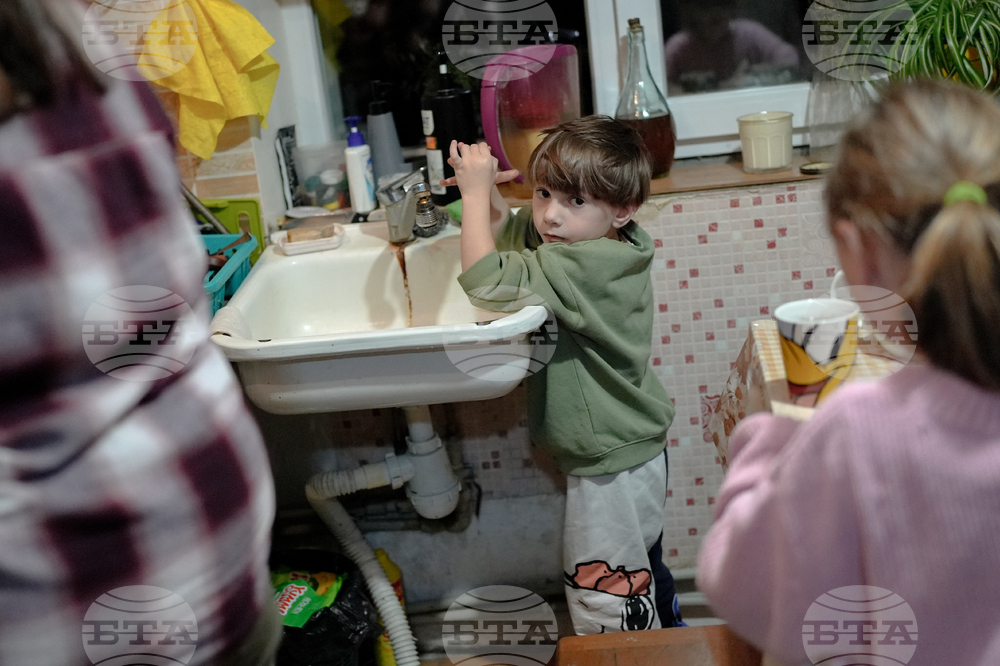 CORRECTION Russia Ukraine War Energy Workers Photo Essay