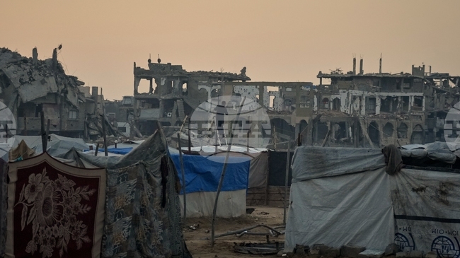 Най-малко 25 палестинци бяха убити днес при израелски удари в Газа, съобщиха здравните власти в анклава