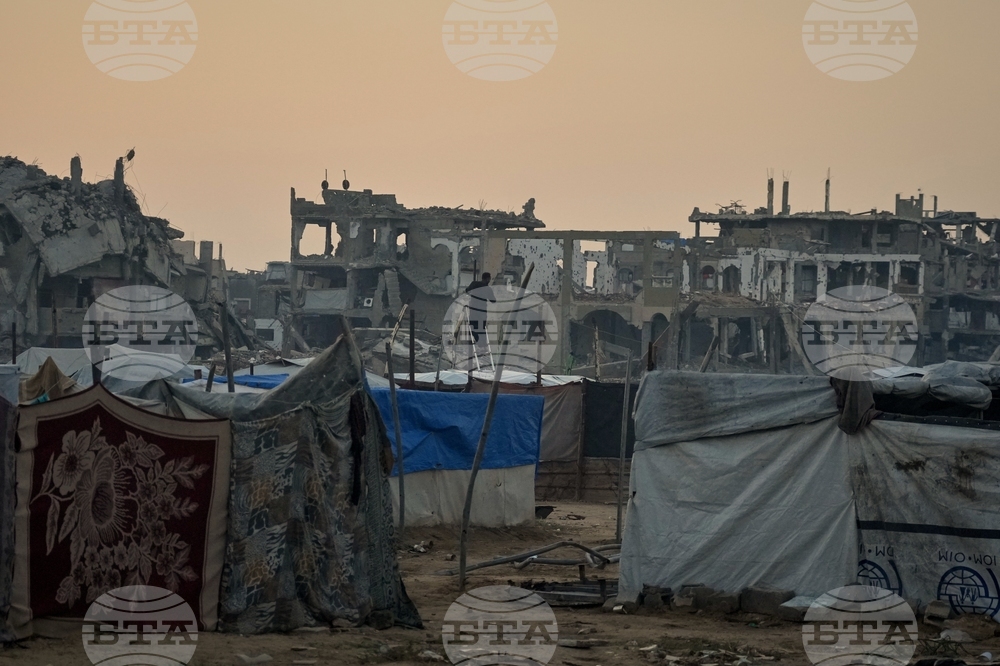 Най-малко 25 палестинци бяха убити днес при израелски удари в Газа, съобщиха здравните власти в анклава