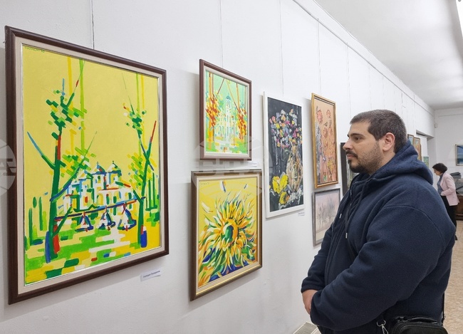 Изложба на тема „Есен“ подредиха художници от Монтана и региона в галерия „Кутловица“ в града