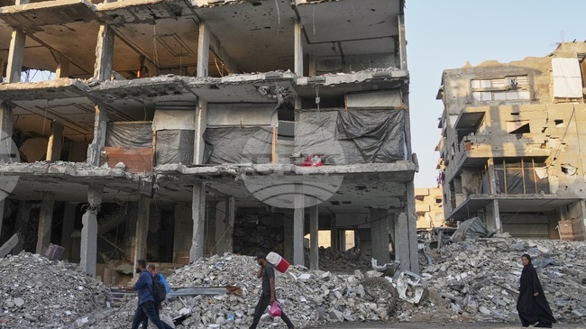 Най-малко 11 души бяха убити при израелски удари в ивицата Газа, съобщи Гражданската отбрана на анклава