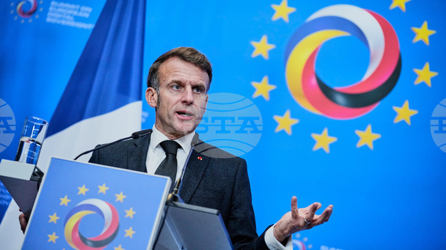 Макрон заяви, че е готов да проведе разговори с алжирския президент, за да може да се постигне напредък в двустранните отношения