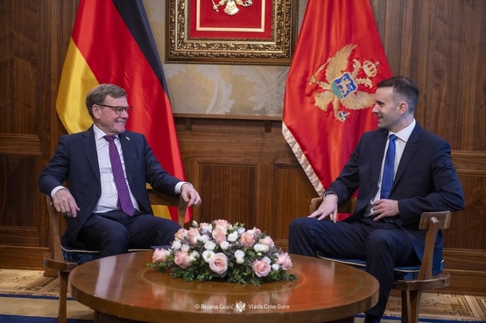 МИНА: Искаме Черна гора да бъде история на успеха, каза германският външен министър Вадефул в Подгорица