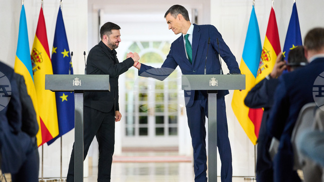 Зеленски благодари на Испания за пакета от помощи и уточни, че той ще включва и 40 ракети за противовъздушна отбрана "ИРИС-Т"