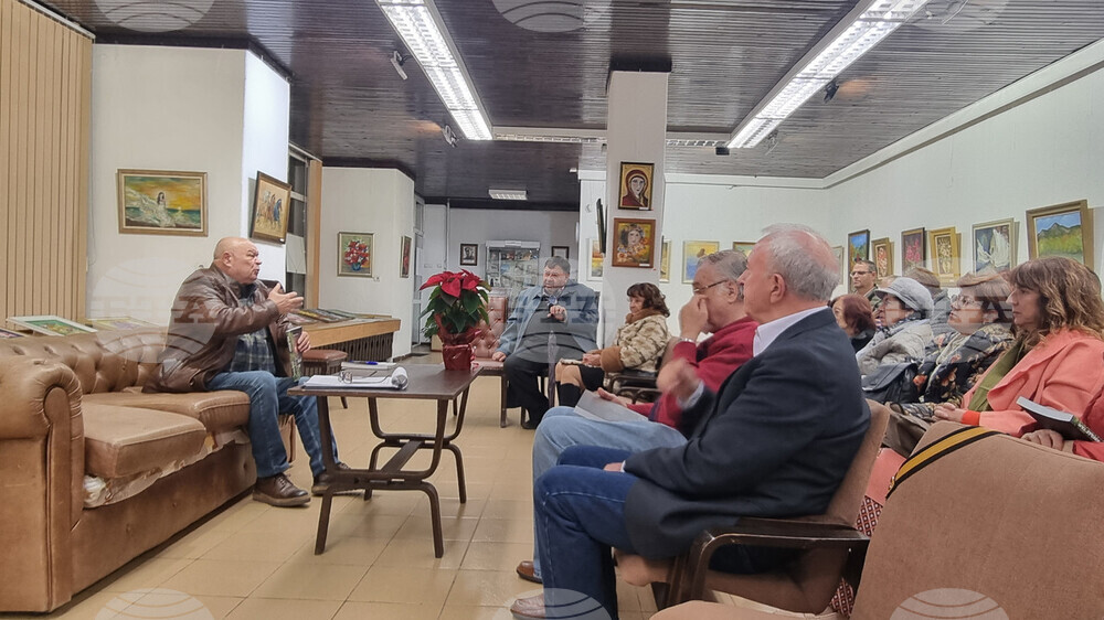 Красимир Бачков представи книгата си „Някъде там“ в Смолян 