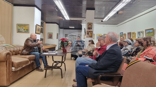 Красимир Бачков представи книгата си „Някъде там“ в Смолян 