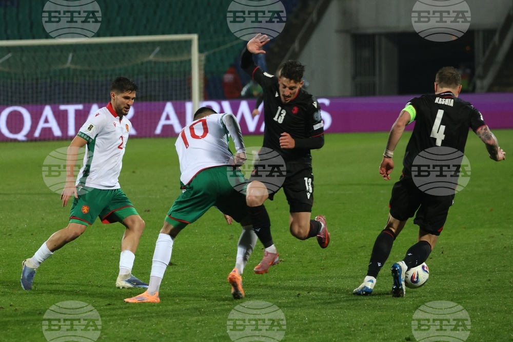 Християн Петров влезе като резерва при успех на Хееренвеен