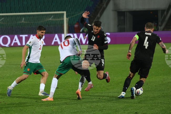 Християн Петров влезе като резерва при успех на Хееренвеен