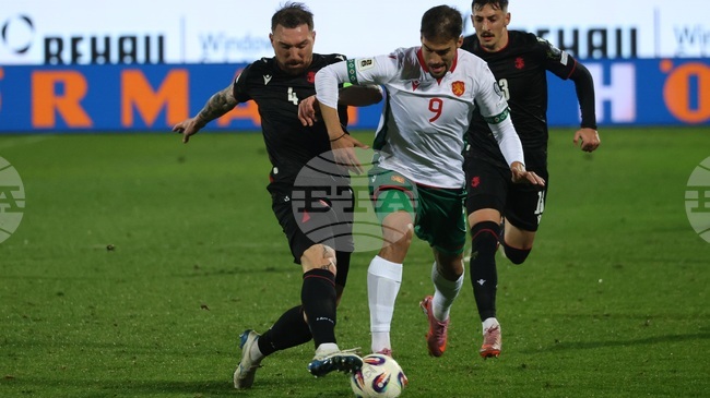 Нападателят на българския национален отбор Владимир Николов посвети головете на родителите си и благодари на селекционера за доверието