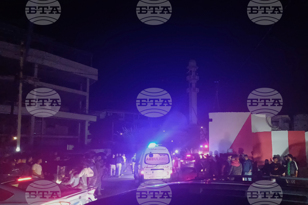 Най-малко 15 души бяха убити при израелски въздушни удари в Ливан