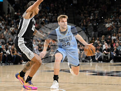 Grizzlies Spurs Basketball