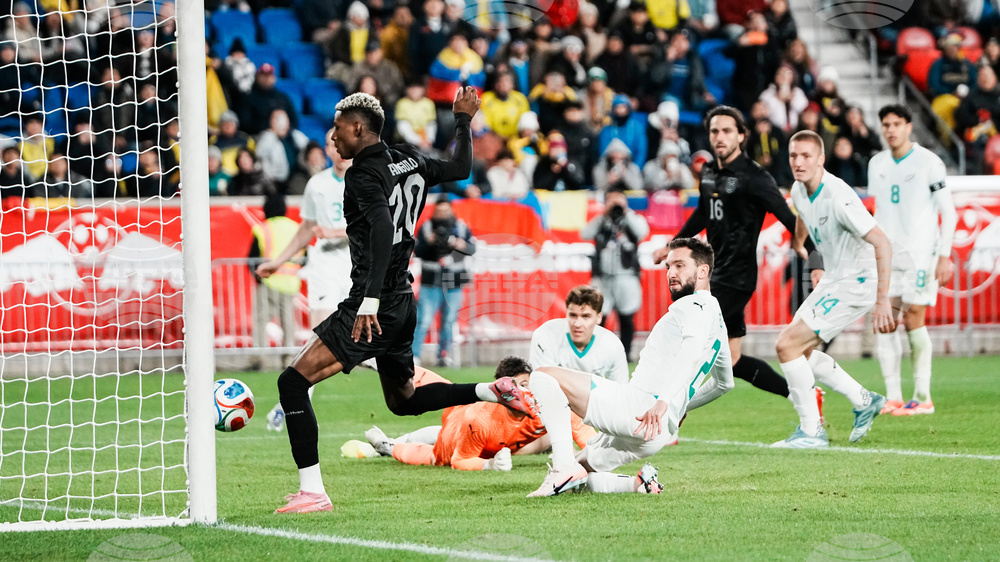 Ecuador New Zealand Soccer