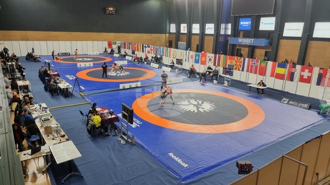 205 мъже и 60 жени ще стартират на Държавното първенство по борба в Сливен