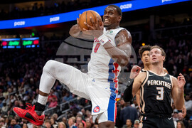 Pistons Hawks Basketball