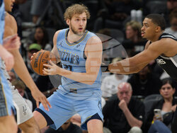 Grizzlies Spurs Basketball