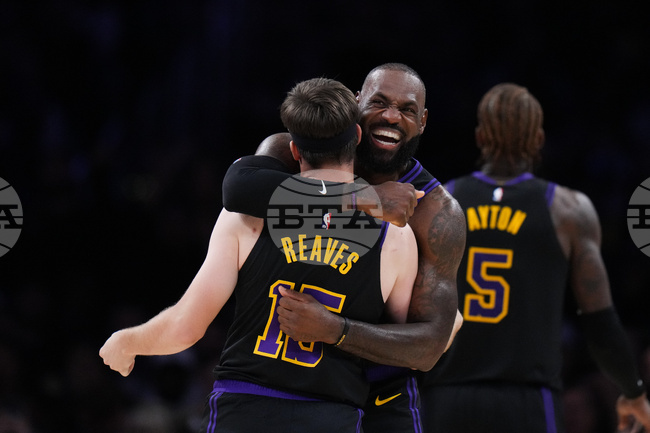 ЛА Лейкърс победи Юта Джаз при завръщането на ЛеБрон Джеймс