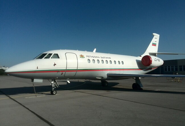 Вицепремиерът Караджов разпореди правителственият „Фалкон“ да бъде продаден на търг с явно наддаване 