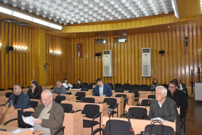 Община Разград: 15 докладни записки обсъдиха общинските съветници в подготовка на ноемврийската сесия на местния парламент