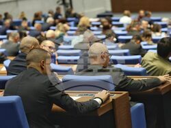 Парламент - пленарно заседание