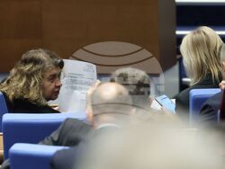 Парламент - пленарно заседание