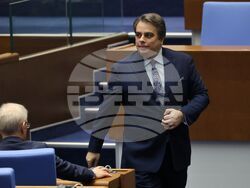 Парламент - пленарно заседание