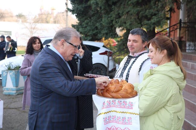 Посланикът на Русия в Молдова Олег Озеров посети Тараклия