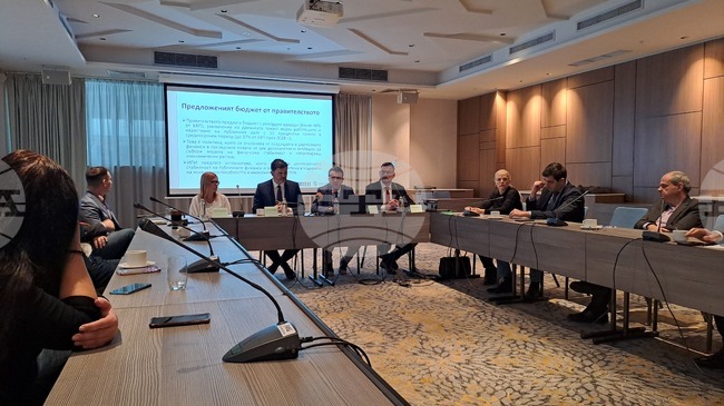 Ограничаване на преразпределението на национални средства през бюджета до 38 процента от БВП предлагат от ИПИ