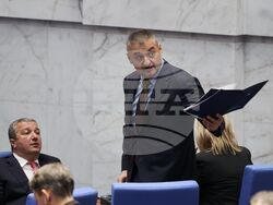 Парламент - пленарно заседание